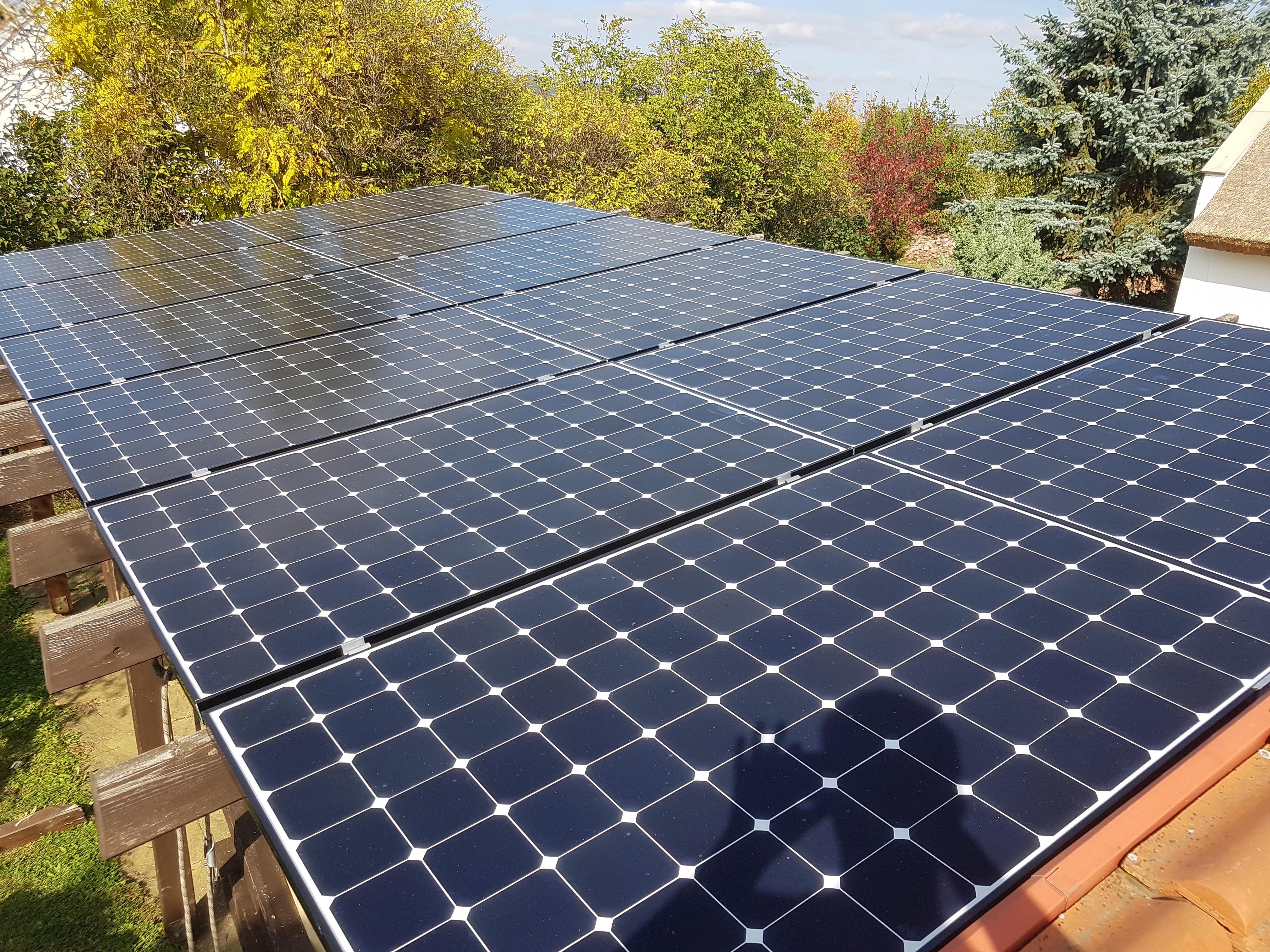 Napelemes rendszer 8 kW, kúria kiszolgálása olcsó energiával